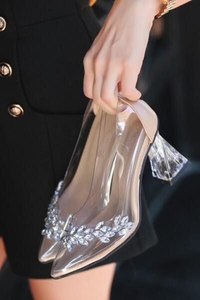 Jary Krem Cilt Topuklu Ayakkabı Jary Krem Cilt Topuklu Ayakkabı