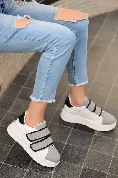 Marx Beyaz Cilt Gri Detaylı Spor Ayakkabı Marx Beyaz Cilt Gri Detaylı Spor Ayakkabı