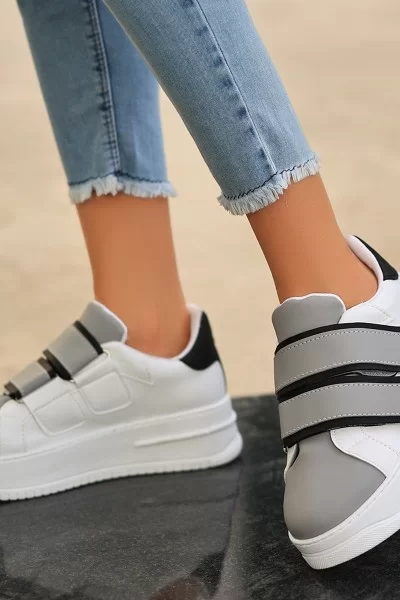 Marx Beyaz Cilt Gri Detaylı Spor Ayakkabı Marx Beyaz Cilt Gri Detaylı Spor Ayakkabı