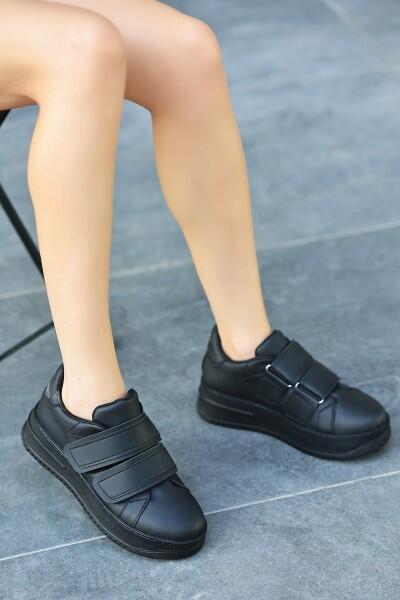 Marx Siyah Cilt Cırt Cırtlı Spor Ayakkabı Marx Siyah Cilt Cırt Cırtlı Spor Ayakkabı