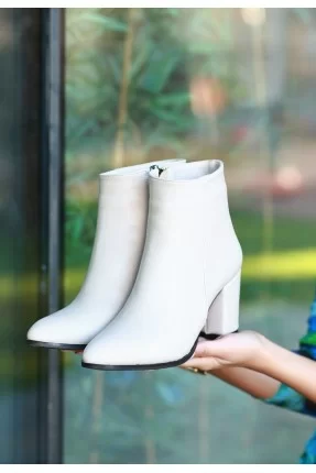 Biya Bej Cilt Topuklu Bot