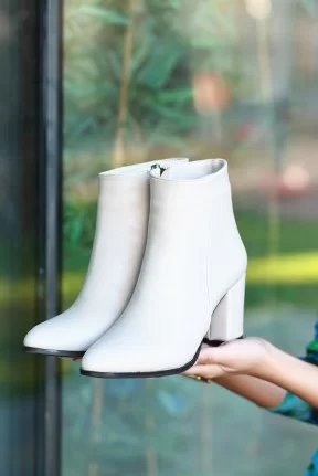 Biya Bej Cilt Topuklu Bot Biya Bej Cilt Topuklu Bot