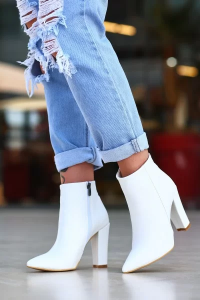 Loora Beyaz Cilt Topuklu Bot Loora Beyaz Cilt Topuklu Bot