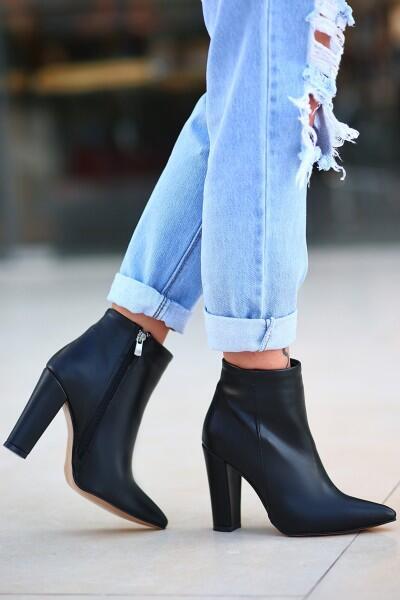 Loora Siyah Cilt Topuklu Bot Loora Siyah Cilt Topuklu Bot