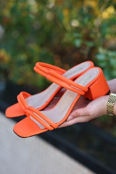 Renti Turuncu Cilt Topuklu Terlik