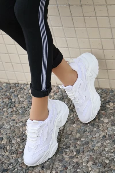 Dica Beyaz Cilt Bağcıklı Spor Ayakkabı