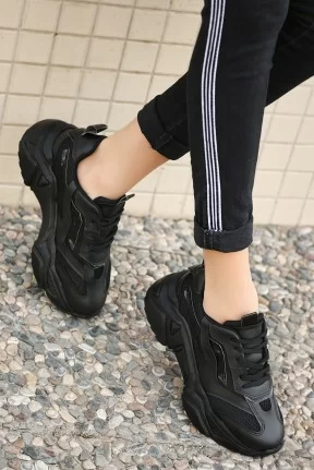 Dica Siyah Cilt Bağcıklı Spor Ayakkabı Dica Siyah Cilt Bağcıklı Spor Ayakkabı