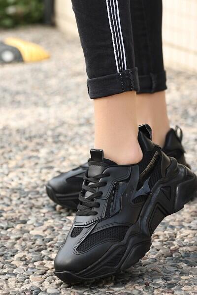 Dica Siyah Cilt Bağcıklı Spor Ayakkabı Dica Siyah Cilt Bağcıklı Spor Ayakkabı