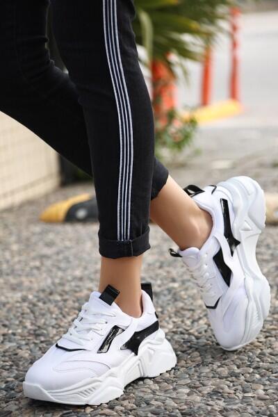 Dica Beyaz Cilt Siyah Detaylı Bağcıklı Spor Ayakkabı Dica Beyaz Cilt Siyah Detaylı Bağcıklı Spor Ayakkabı