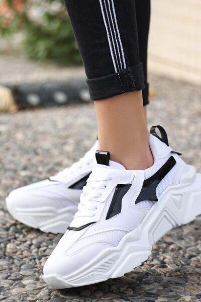 Dica Beyaz Cilt Siyah Detaylı Bağcıklı Spor Ayakkabı Dica Beyaz Cilt Siyah Detaylı Bağcıklı Spor Ayakkabı