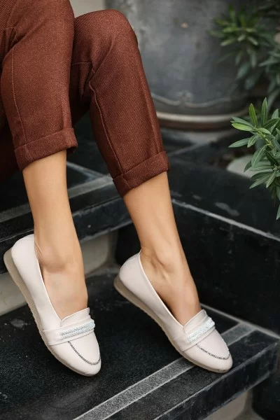 Senda Bej Cilt Babet Ayakkabı Senda Bej Cilt Babet Ayakkabı