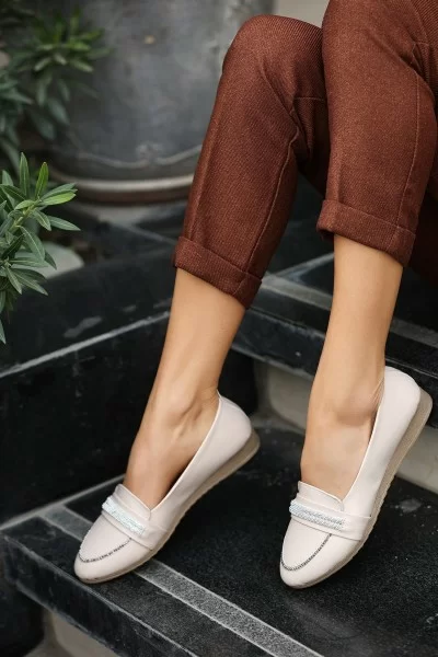 Senda Bej Cilt Babet Ayakkabı Senda Bej Cilt Babet Ayakkabı