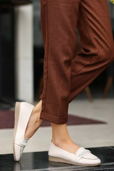 Senda Bej Cilt Babet Ayakkabı Senda Bej Cilt Babet Ayakkabı