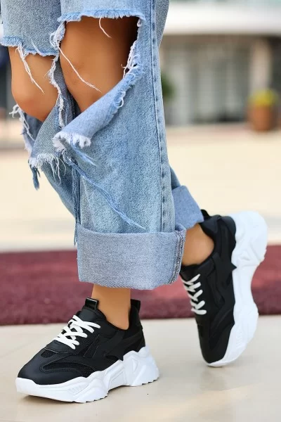 Dica Siyah Cilt Beyaz Tabanlı Bağcıklı Spor Ayakkabı