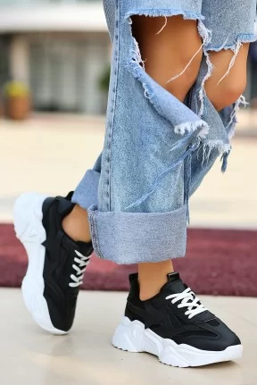 Dica Siyah Cilt Beyaz Tabanlı Bağcıklı Spor Ayakkabı Dica Siyah Cilt Beyaz Tabanlı Bağcıklı Spor Ayakkabı