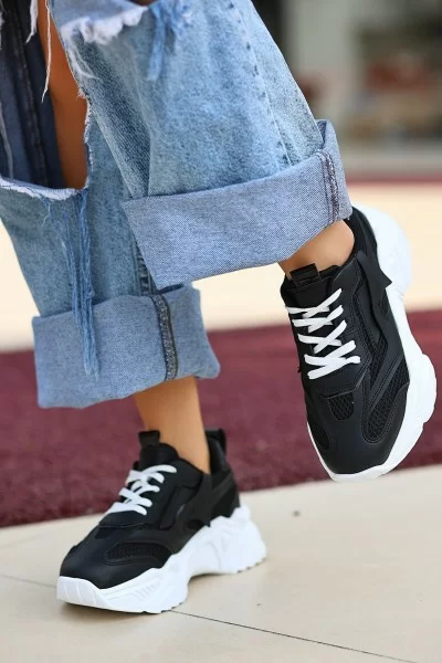 Dica Siyah Cilt Beyaz Tabanlı Bağcıklı Spor Ayakkabı