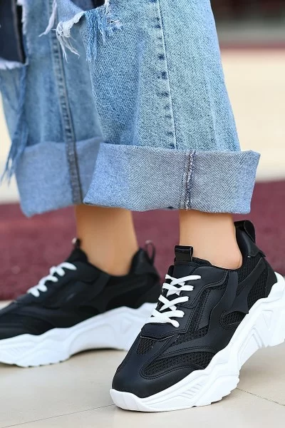 Dica Siyah Cilt Beyaz Tabanlı Bağcıklı Spor Ayakkabı