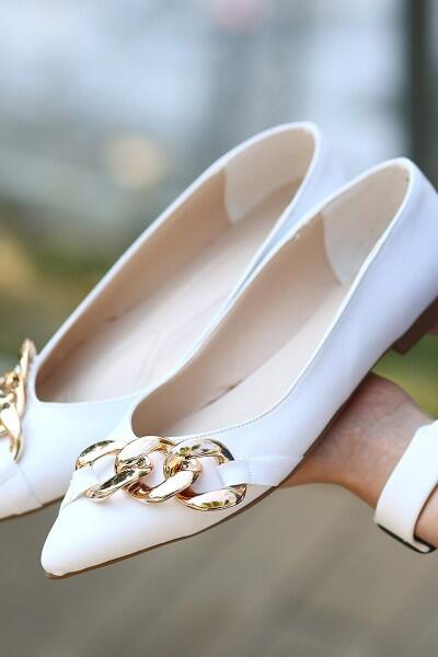 Popi Beyaz Cilt Zincirli Babet Ayakkabı