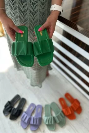 Nanta Yeşil Cilt Terlik