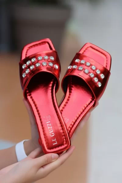 Slani Kırmızı Rugan Terlik