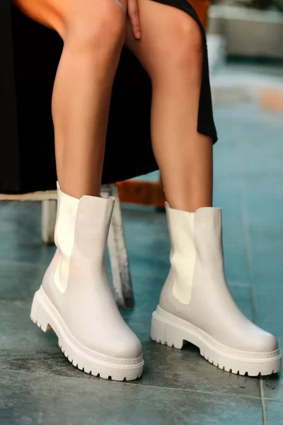 Derla Ten Cilt Topuklu Bot