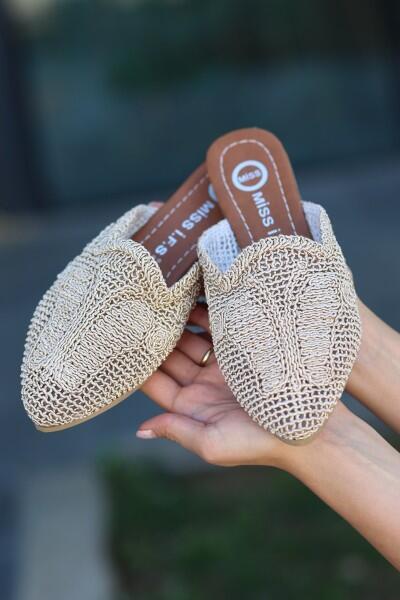 Osse Krem Örgülü Terlik