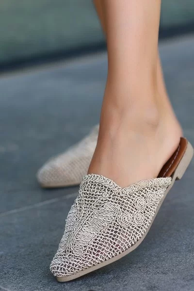 Osse Krem Örgülü Terlik