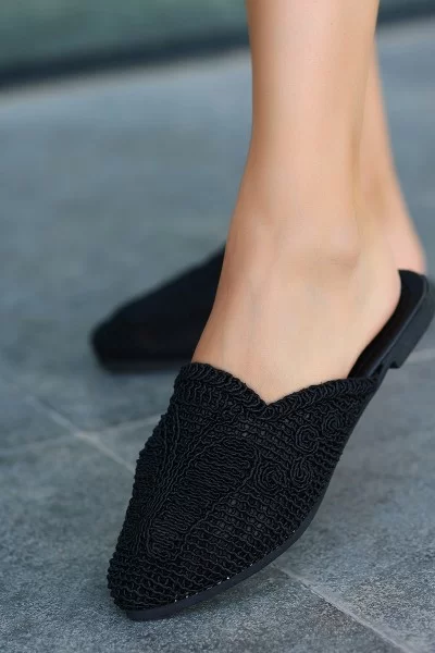 Osse Siyah Örgülü Terlik Osse Siyah Örgülü Terlik