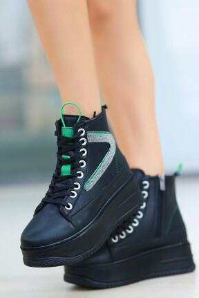 Pone Siyah Cilt Yeşil Detaylı Bağcıklı Bot Pone Siyah Cilt Yeşil Detaylı Bağcıklı Bot