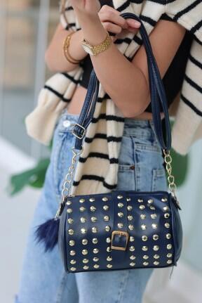 Oyga Lacivert Cilt Zımbalı Çanta Oyga Lacivert Cilt Zımbalı Çanta