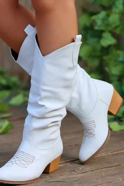 Cayla Beyaz Cilt Topuklu Çizme