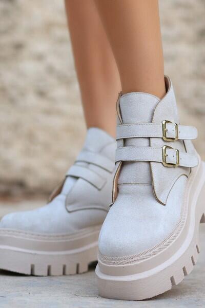 Olga Bej Süet Kemerli Bot Olga Bej Süet Kemerli Bot