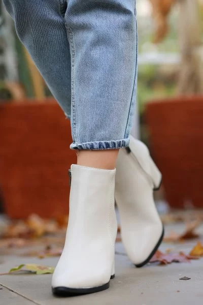 Biya Bej Cilt Topuklu Bot