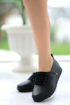 Alva Siyah Cilt Spor Ayakkabı