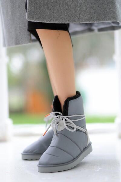 Cora Gri Bağcıklı Bot Cora Gri Bağcıklı Bot