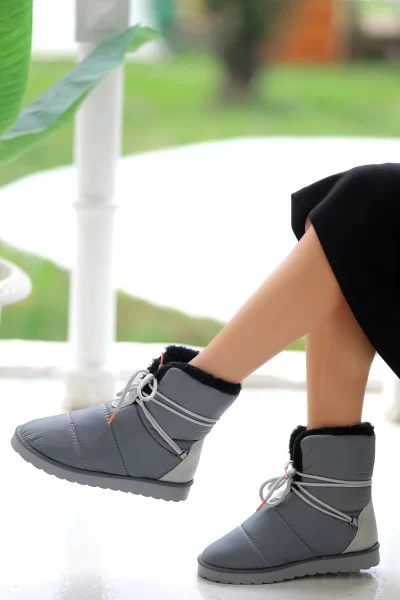 Cora Gri Bağcıklı Bot Cora Gri Bağcıklı Bot