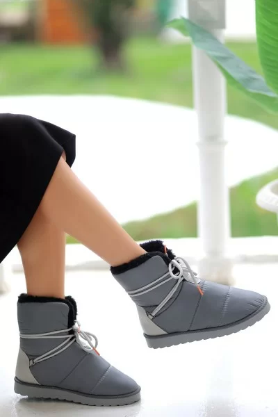 Cora Gri Bağcıklı Bot Cora Gri Bağcıklı Bot