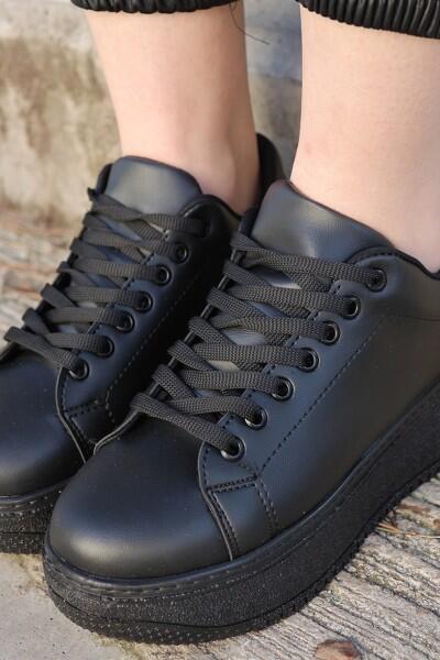 Leran Siyah Cilt Bağcıklı Spor Ayakkabı Leran Siyah Cilt Bağcıklı Spor Ayakkabı