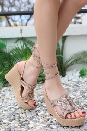 Ember Rose Cilt Boncuk İşlemeli Sandalet Ember Rose Cilt Boncuk İşlemeli Sandalet
