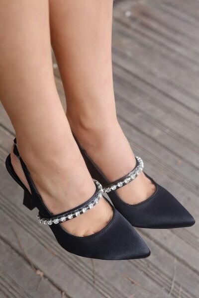 Trac Siyah Saten Topuklu Ayakkabı Trac Siyah Saten Topuklu Ayakkabı