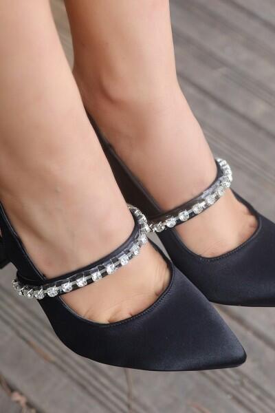 Trac Siyah Saten Topuklu Ayakkabı Trac Siyah Saten Topuklu Ayakkabı