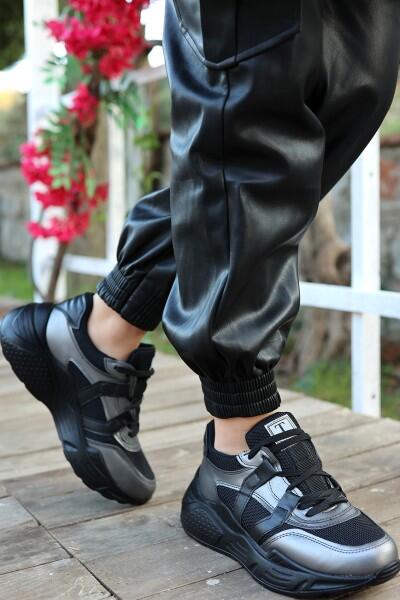 Wiole Gri Cilt Bağcıklı Spor Ayakkabı Wiole Gri Cilt Bağcıklı Spor Ayakkabı