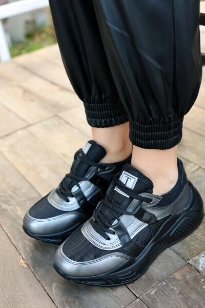 Wiole Gri Cilt Bağcıklı Spor Ayakkabı Wiole Gri Cilt Bağcıklı Spor Ayakkabı