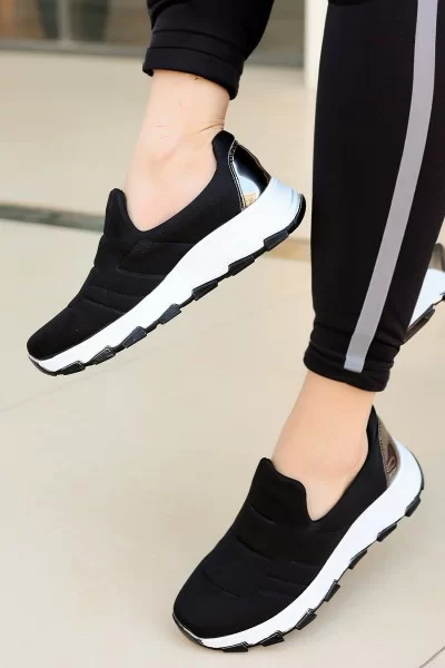 Krista Siyah Streç Spor Ayakkabı Krista Siyah Streç Spor Ayakkabı
