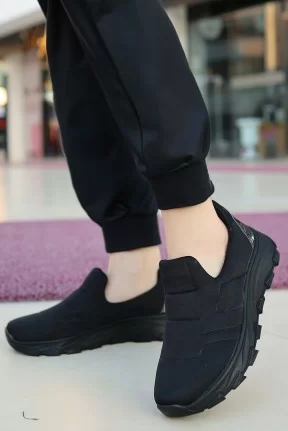 Krista Siyah Streç Siyah Tabanlı Spor Ayakkabı