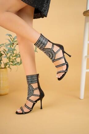 Jessi Siyah Saten Boncuk İşlemeli Bootie Jessi Siyah Saten Boncuk İşlemeli Bootie