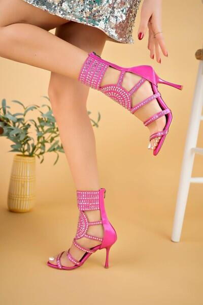 Jessi Pudra Saten Boncuk İşlemeli Bootie Jessi Pudra Saten Boncuk İşlemeli Bootie