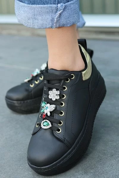 Tenya Siyah Cilt Taşlı Bağcıklı Spor Ayakkabı Tenya Siyah Cilt Taşlı Bağcıklı Spor Ayakkabı