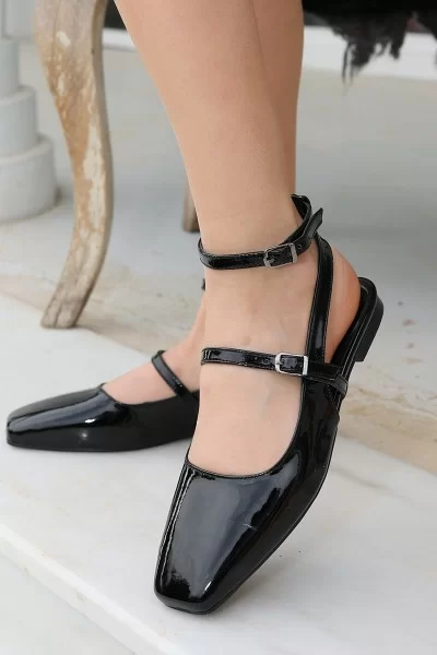 Katrin Siyah Rugan Babet Ayakkabı Katrin Siyah Rugan Babet Ayakkabı