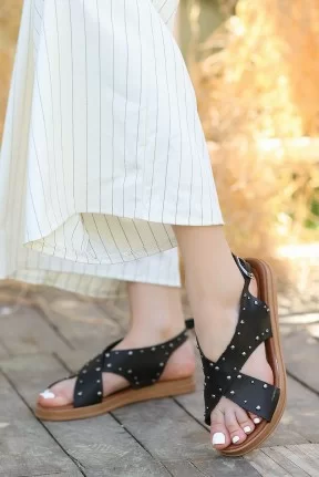 Lilan Siyah Deri Sandalet
